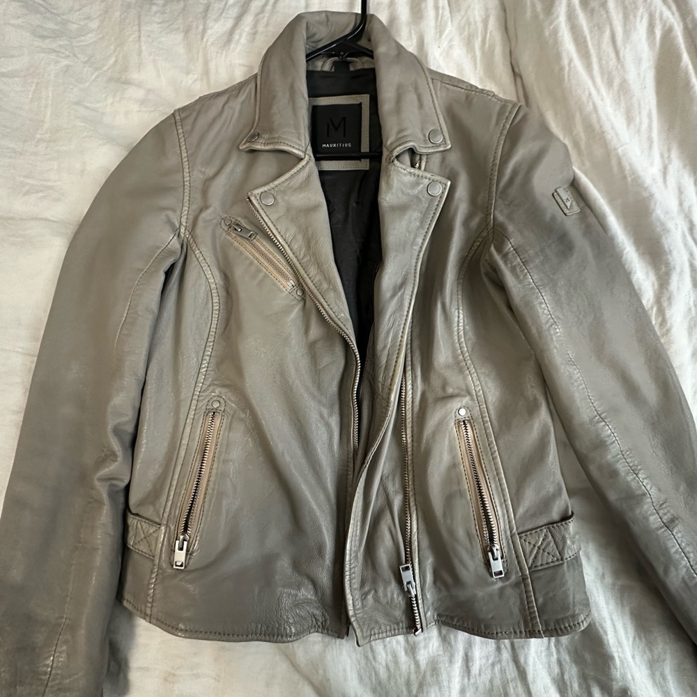 Mauritius silver gray Lambskin Leather Jacket with Notched Lapel